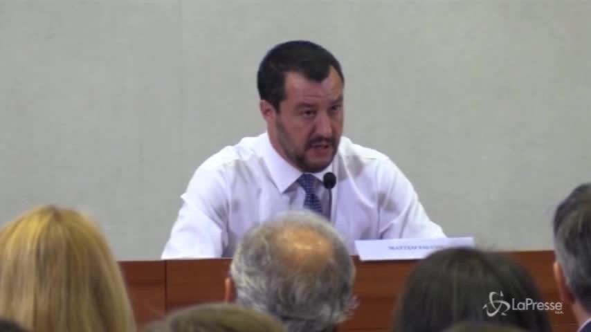 Migranti, Salvini: “Hotspot fuori Libia, pensiamo a Niger, Mali, Chad e Sudan”
