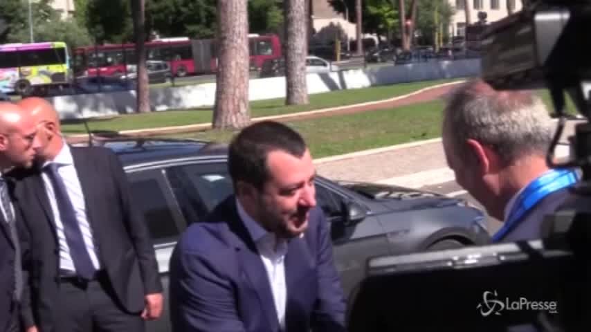 Salvini: “Le Ong non toccheranno mai più un porto italiano”