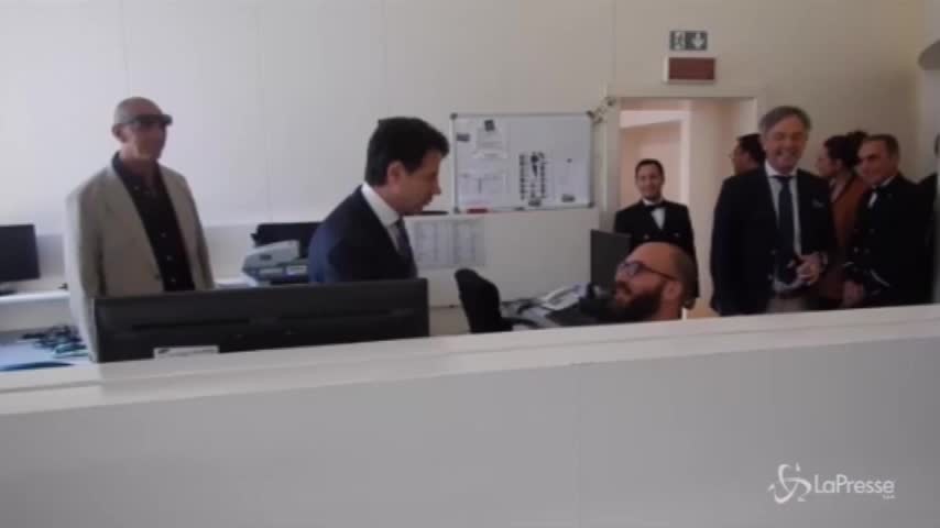 Conte scherza con i reporter: “Buttate le foto brutte, mi raccomando”