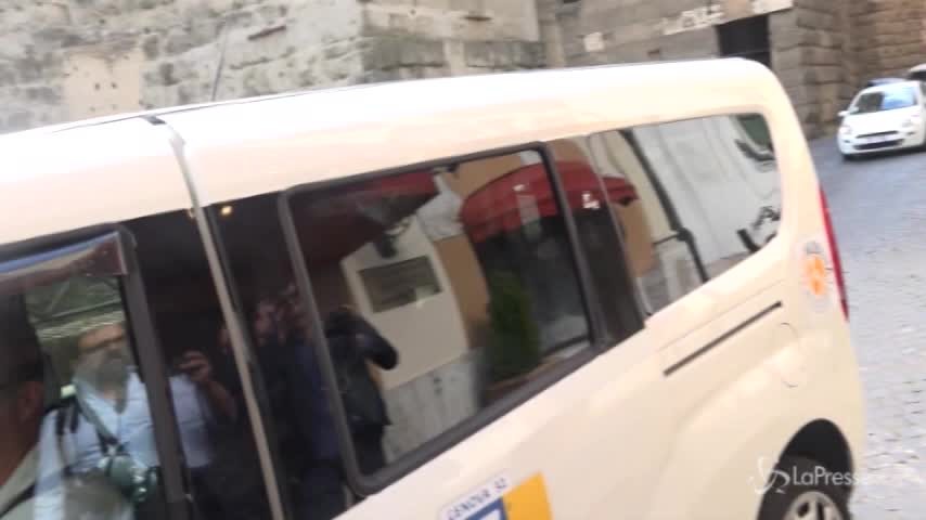 Grillo: “L’estrazione è bellissima, la fanno anche in Bulgaria”