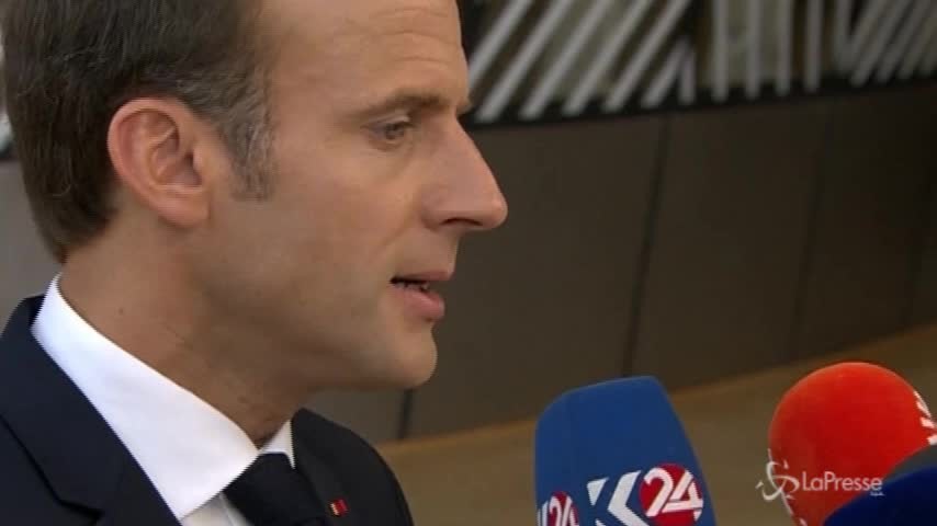 Accordo migranti, Macron: “Centri su base volontaria nei paesi di primo arrivo”
