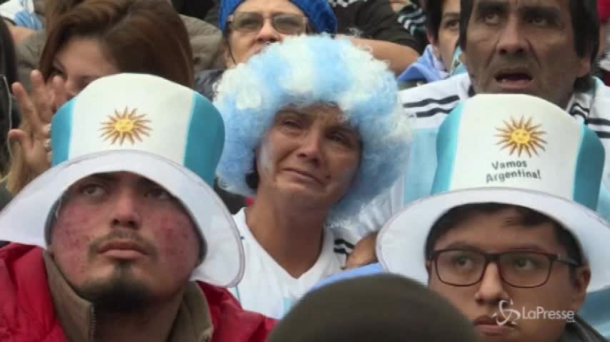 Mondiali, la delusione dei tifosi argentini per l’eliminazione