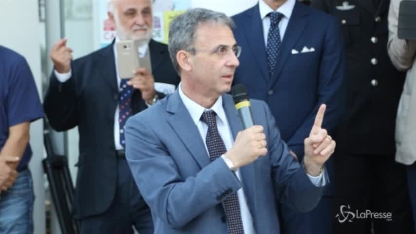 Costa presenta dl Terra dei Fuochi: “Chi inquina è un mafioso”