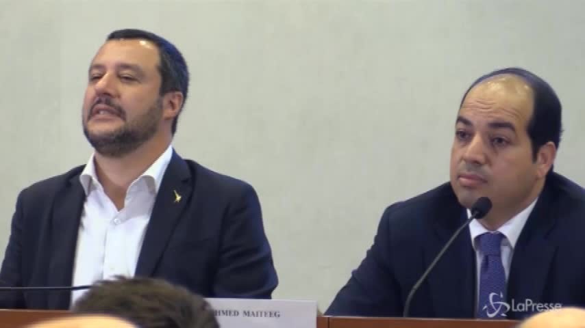 La giornalista parla di “governo Salvini”. Il ministro la riprende: “governo Conte”