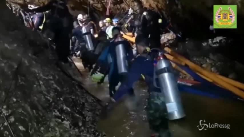 Thailandia, l’allenatore chiede scusa ai genitori dei ragazzi