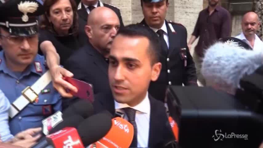 Migranti, Di Maio con Salvini : “Su sbarchi la musica deve cambiare”