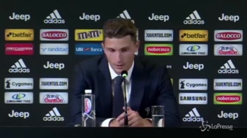 Juve, Caldara alla presentazione: “Chiellini? Ho il suo poster in camera”
