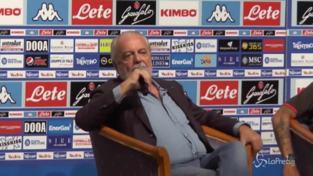 Napoli, De Laurentiis: “Cavani? Ha un ingaggio troppo alto”
