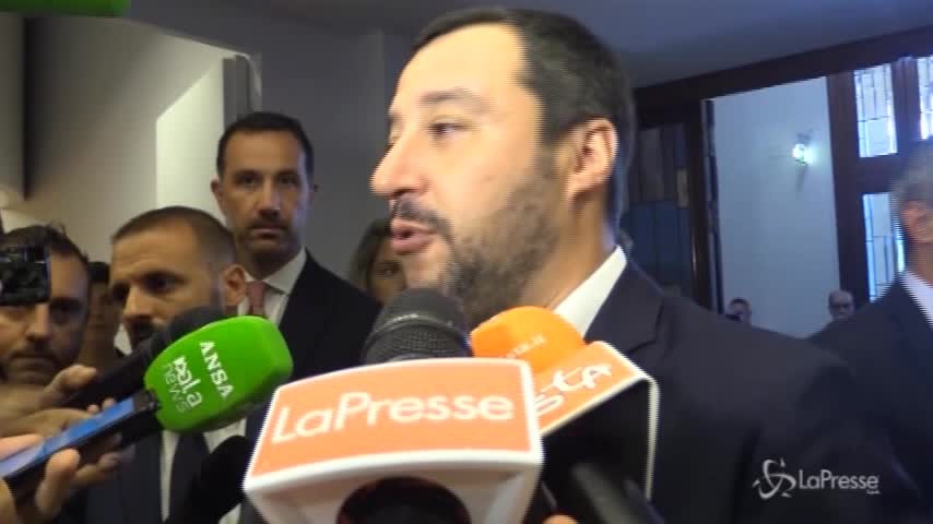 Migranti, Salvini: “Ridurremo spese di accoglienza”