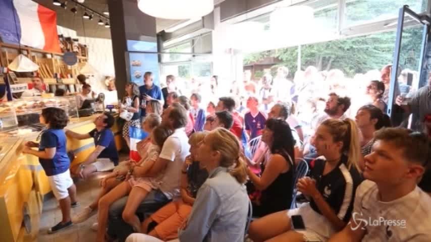 Mondiali, a Milano si festeggia la Francia… in boulangerie