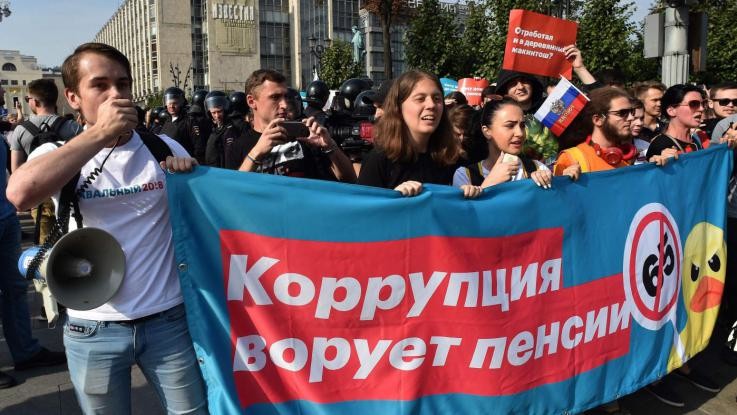 russia proteste pensioni arresti voto