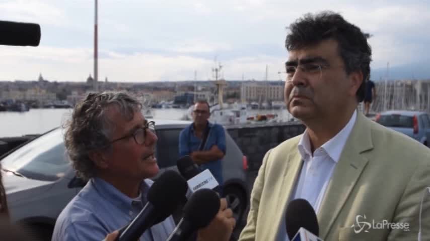 Diciotti, Fiano: “Trattenimento dei 150 migranti è nel limbo della legalità”