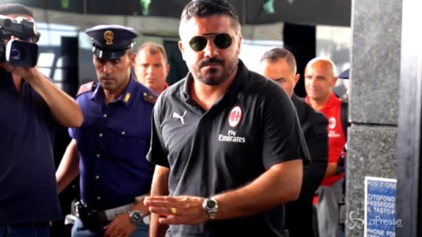 Il Milan in viaggio verso Napoli per il big match del San Paolo