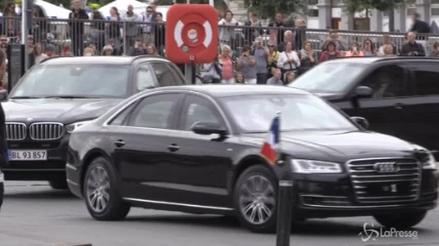 Emmanuel Macron e Brigitte incontrano la Regina di Danimarca