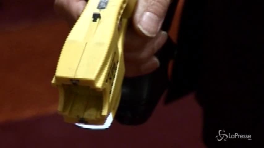 Sicurezza, ok a taser e stretta su sgomberi