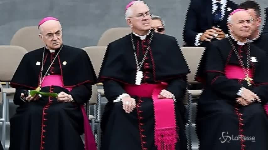 Da Viganò nuove accuse a Papa Francesco