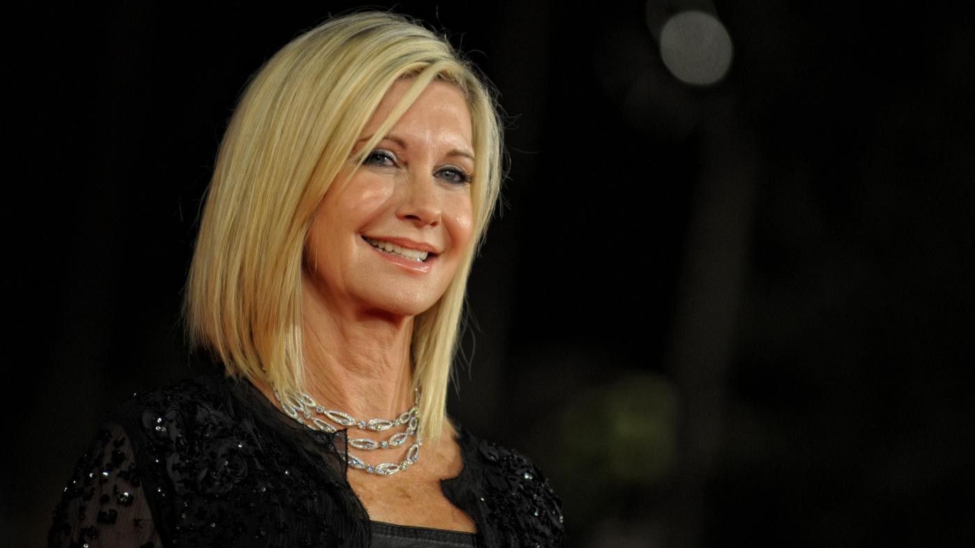 Olivia Newton-John rivela di avere di nuovo il cancro: “Lo sconfiggerò”