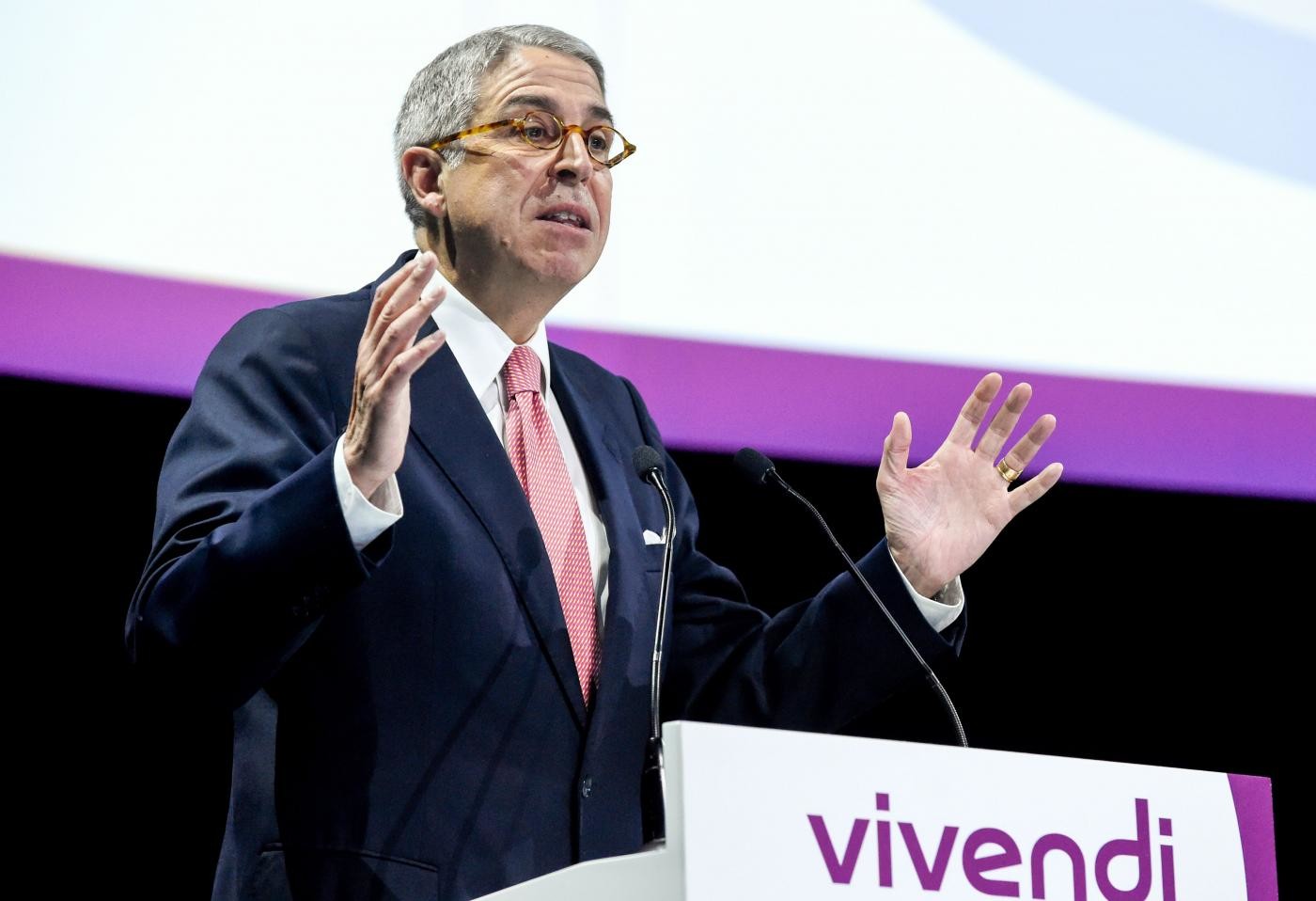 Tim, Vivendi prepara il controgolpe, de Puyfontaine cerca sponde nel governo