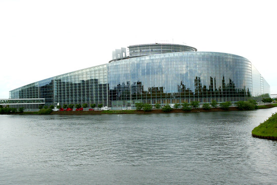 Editoria, l’Europarlamento approva la nuova direttiva sul copyright