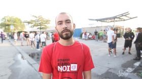 Milano, sciopero dei fattorini Amazon: “Lavoriamo il doppio dei colleghi”