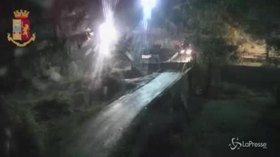 Bombe carta e fuochi d’artificio: guerriglia No Tav a Chiomonte