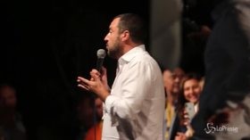 Agricoltura, Salvini: “Difenderemo i frutti della nostra terra con le unghie”