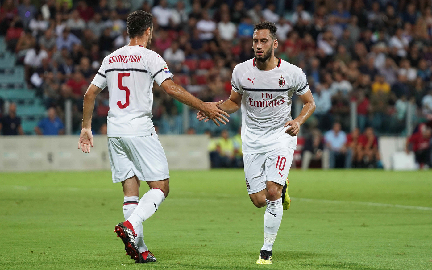 Milan, si fermano Calhanoglu e Musacchio dopo il Cagliari: out contro il Dudelange