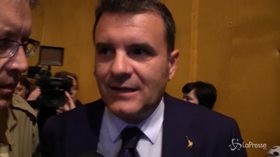 Olimpiadi 2026, Centinaio: “A tre c’è la possibilità di portare a casa il risultato”