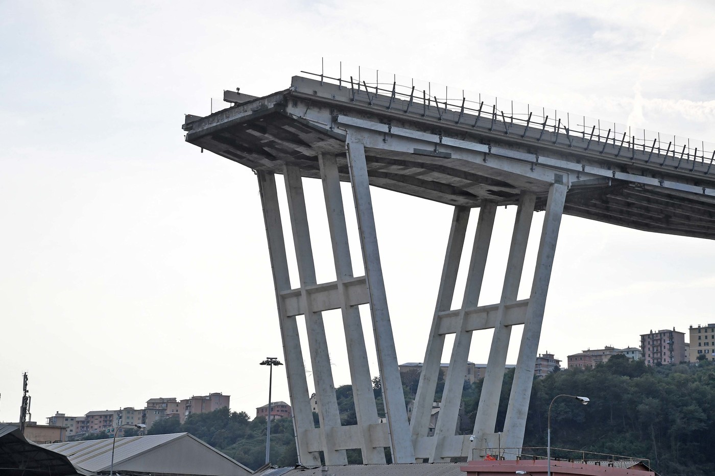 Decreto Genova, poteri assoluti al commissario e 500 assunzioni per ricostruire il Ponte Morandi