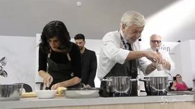 Salone del Gusto, la sfida ai fornelli tra Appendino e il presidente Iren Peveraro