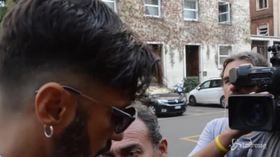 Corona in tribunale con il figlio Carlos Maria: “Credo nella giustizia, sono fiducioso”