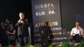 Steve Bannon ad Atreju: “Italiani non siete soli”