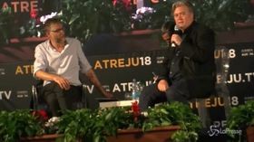 Steve Bannon ad Atreju: “Trump non è un uomo che vuole la guerra”