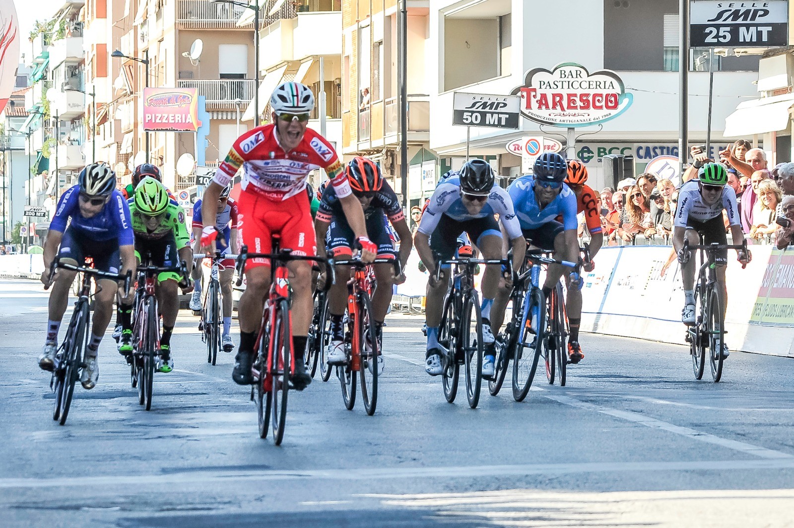 Ciclismo, Trofeo Matteotti: bis Ballerini allo sprint