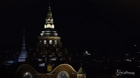 Torino, riapre la cappella della Sindone: le luminarie notturne