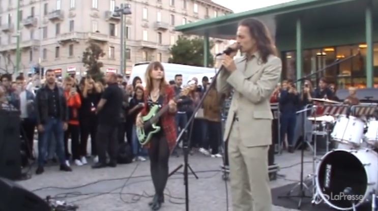 Maneskin show a sorpresa a Milano per il nuovo singolo