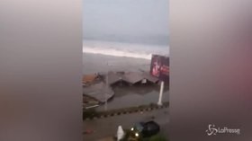 Indonesia colpita ancora: terremoto di magnitudo 7.5 e tsunami