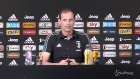 Allegri: “Contro il Napoli giocano questi sei e.. ah sì, e Ronaldo”