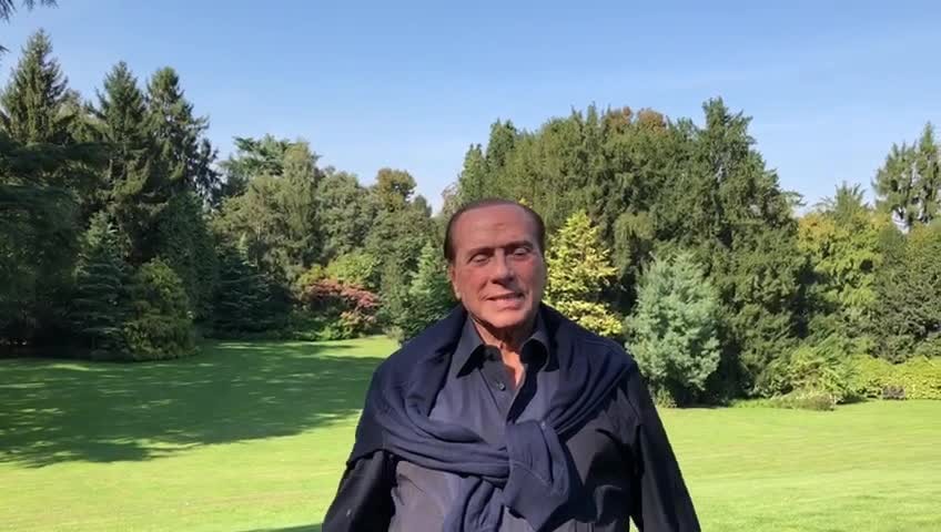Berlusconi compie 82 anni: “Grazie per la stima, cercherò di continuare a meritarla”