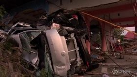 Tsunami in Indonesia, i morti sono centinaia