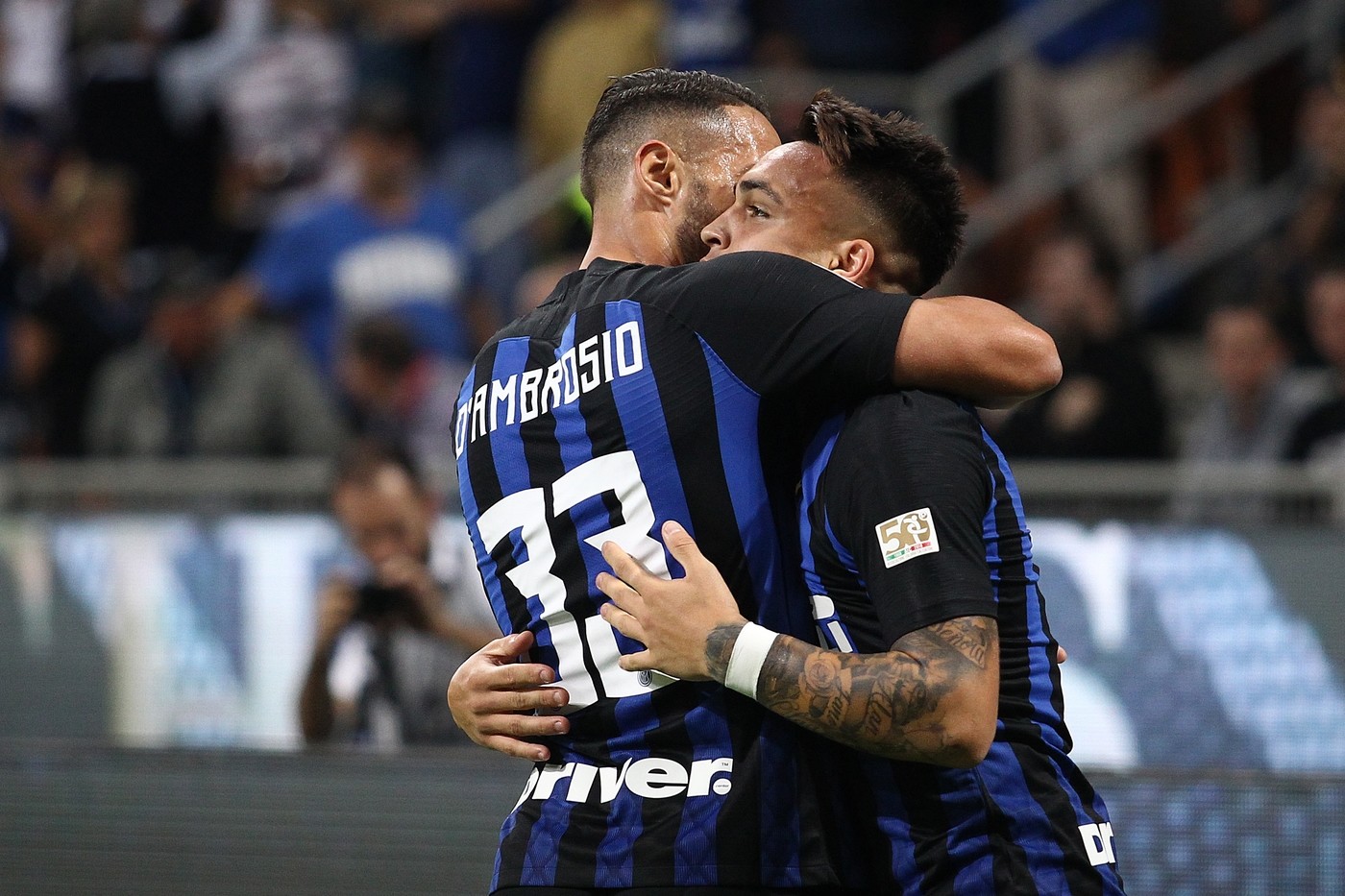 Serie A, Lautaro-Politano: l’Inter piega il Cagliari 2-0