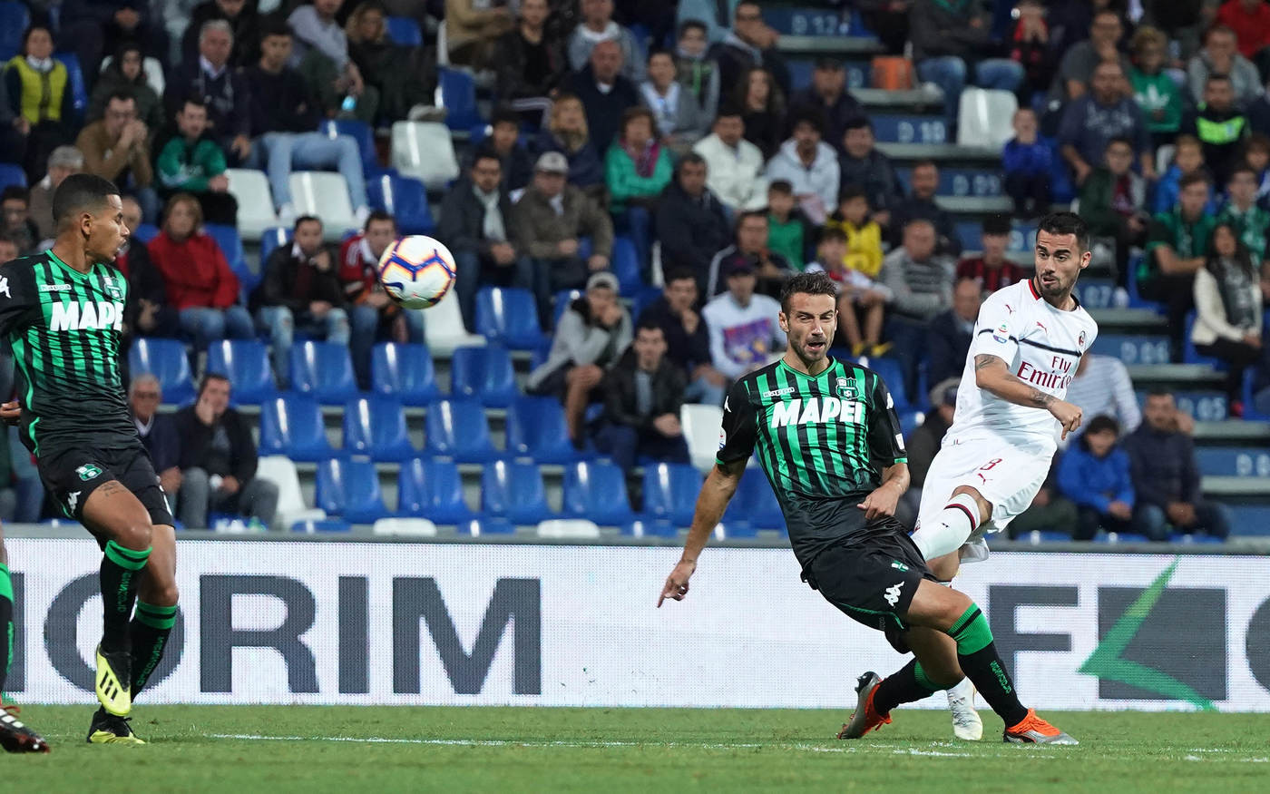 Serie A, Gattuso respira: il Milan dilaga a Sassuolo per 4-1