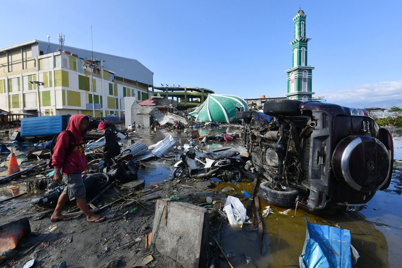 Sisma e tsunami in Indonesia, oltre 1.200 morti. Migliaia di bambini a rischio