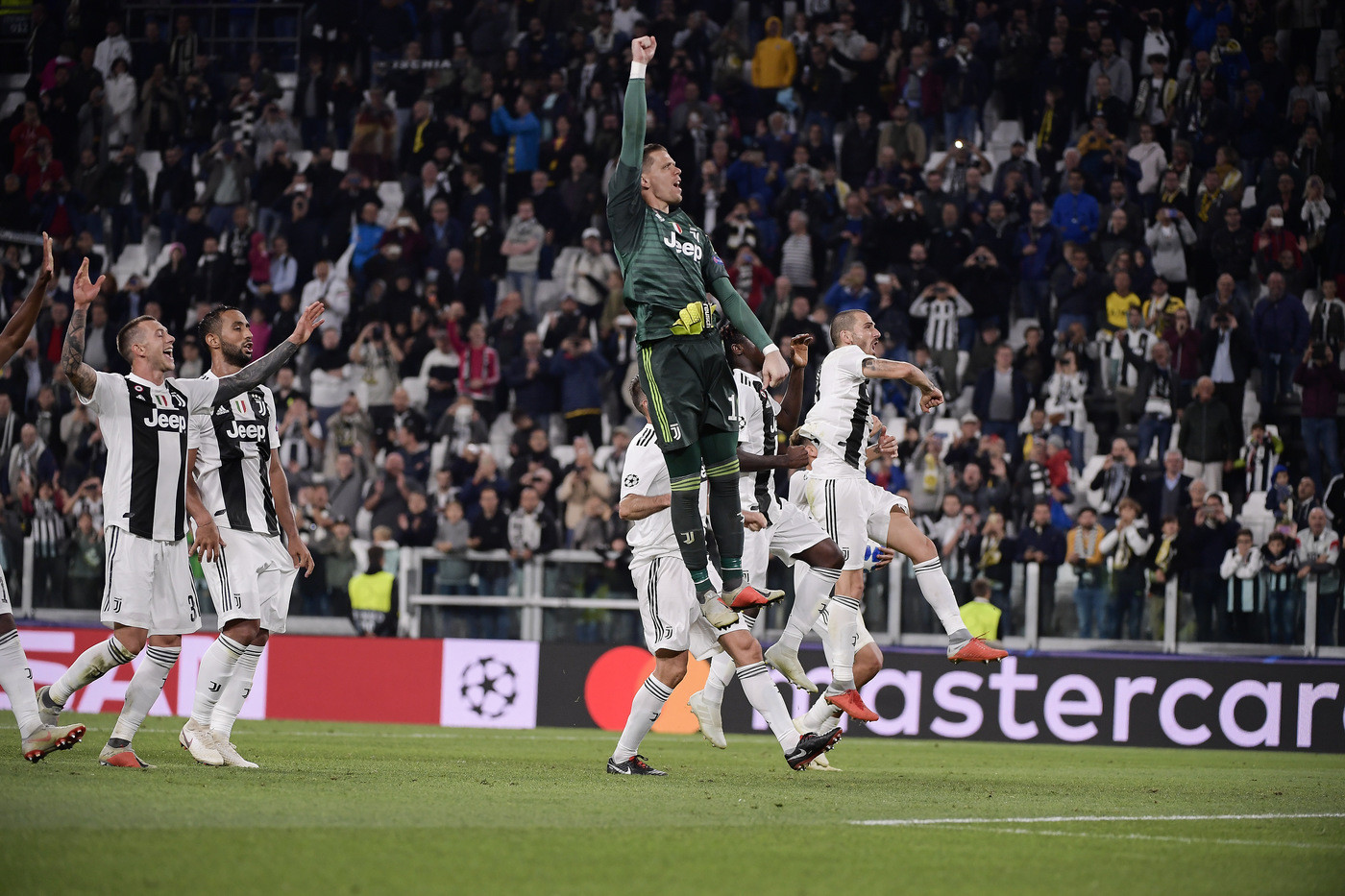 Champions, le pagelle di Juve-Young Boys:  Dybala trascinatore, conferma Bernardeschi