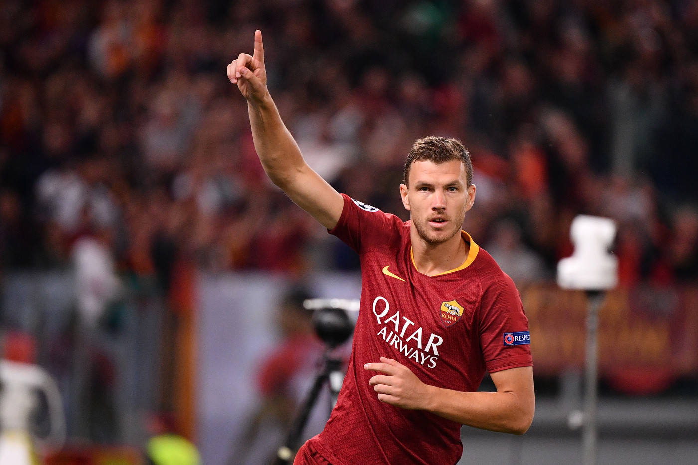 Champions, l’uragano Dzeko si abbatte sul Plzen: la Roma passeggia 5-0