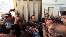 Riace, sindaco Lucano: “Mi hanno fatto la radiografia, non ho nulla da nascondere”