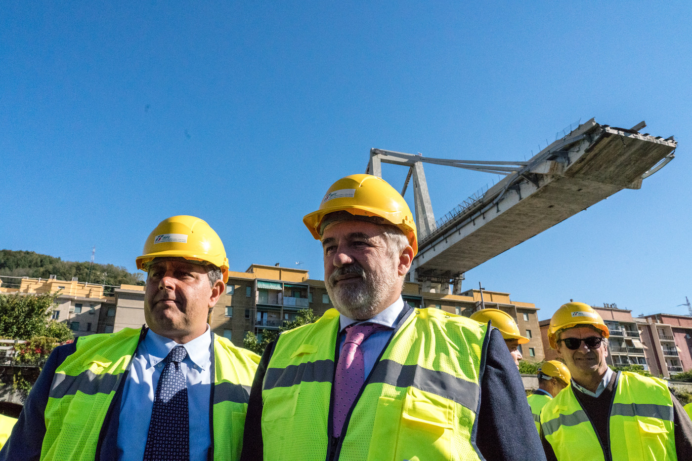 Genova Marco Bucci sindaco e commissario: “Un ponte di qualità in meno tempo possibile”