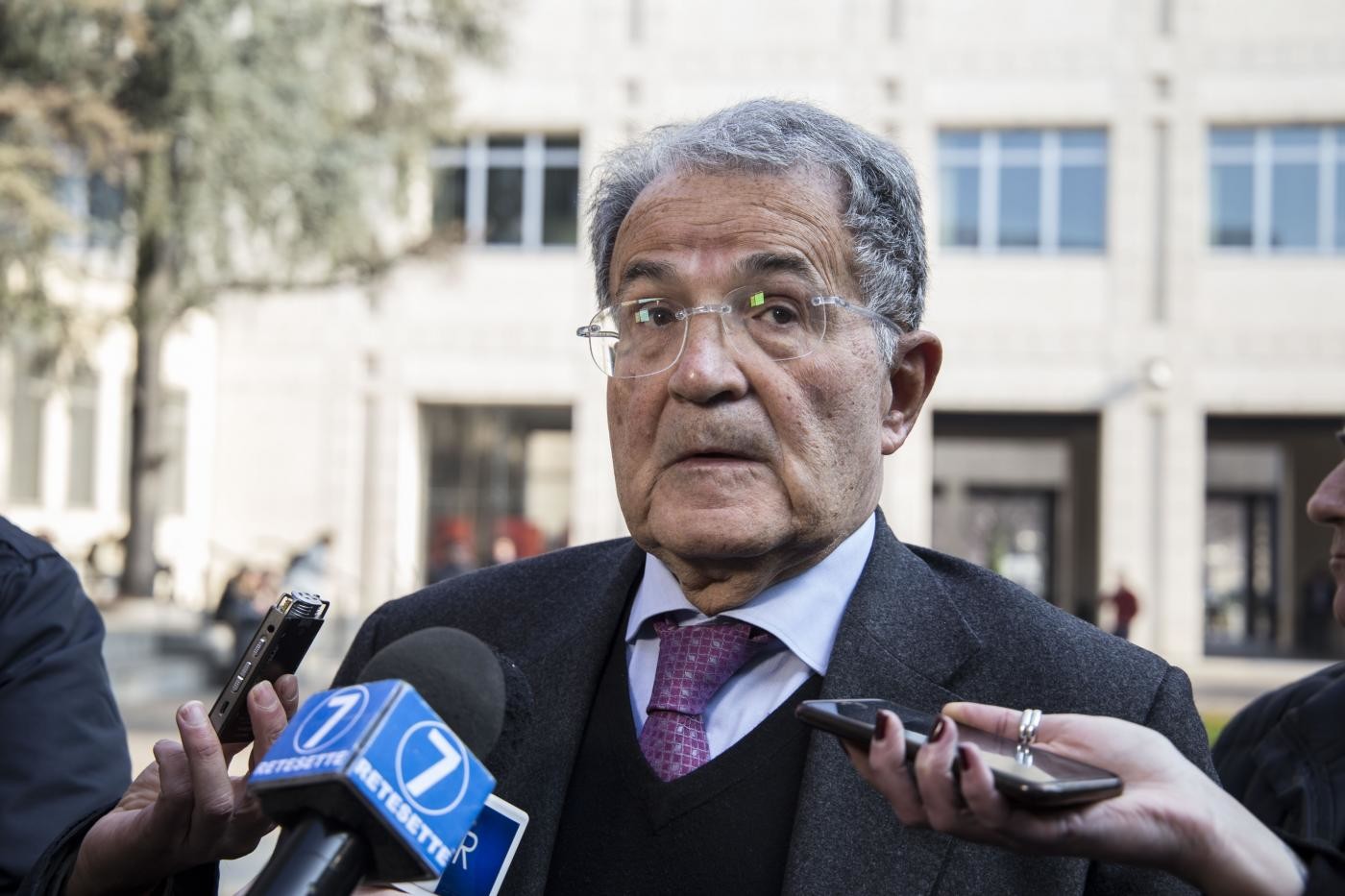 Governo, Prodi: “L’Italia rischia di diventare una democrazia illiberale”