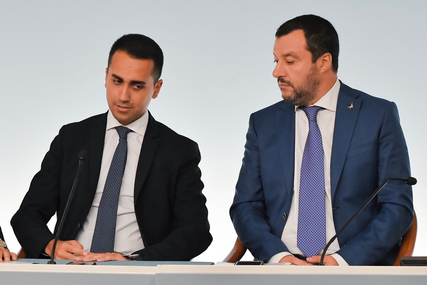 Manovra bocciata dai media internazionali. Economist: “Più vicini al baratro”