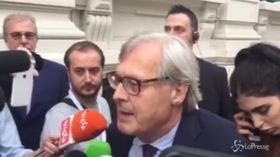 Sgarbi: “Pd? Mi dicono di andare con loro, ma difficile io risponda a canto sirene”